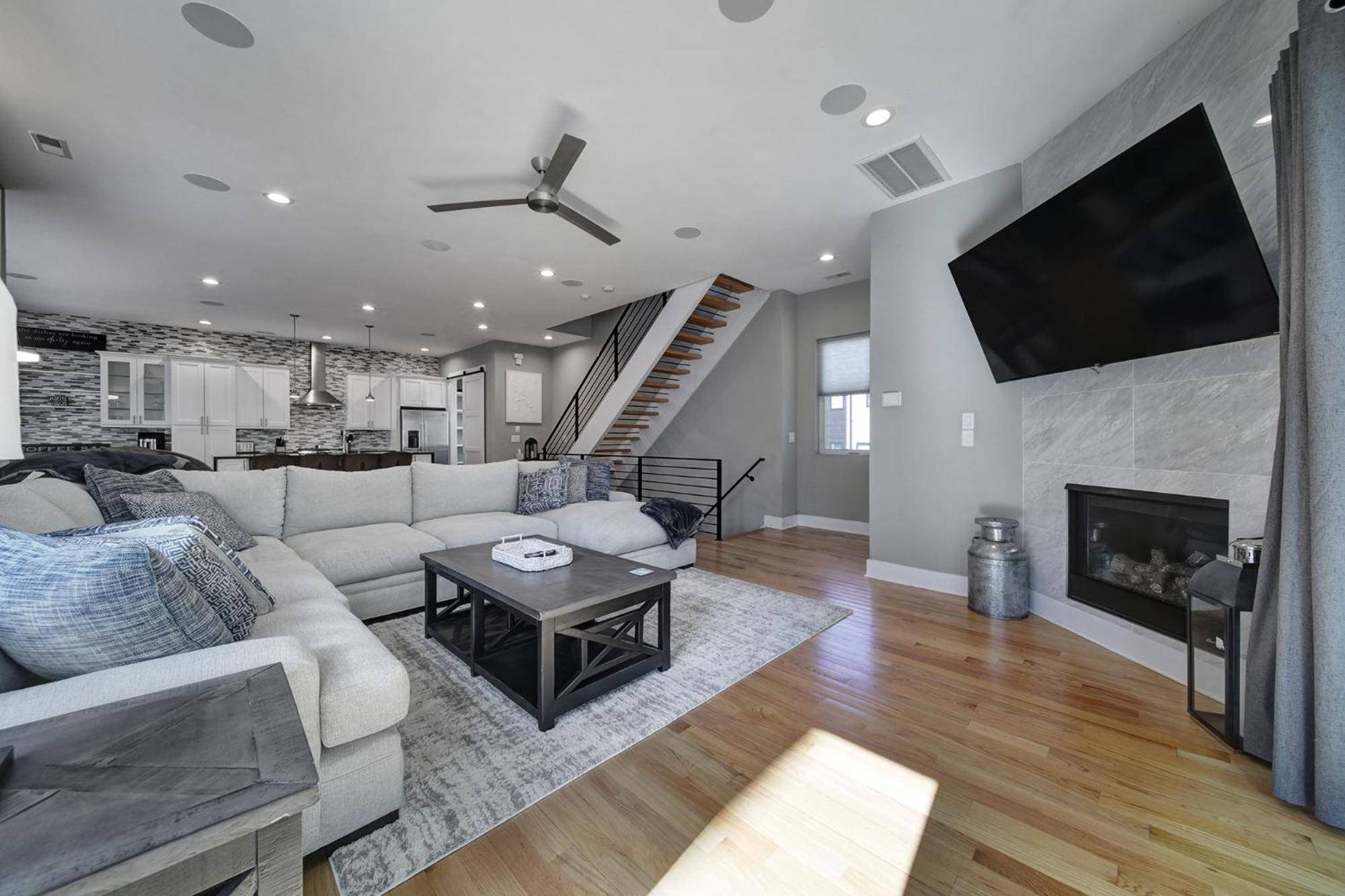 906 Westbrook B City Views Rooftop Hot Tub And Short Walk To Stadium Charlotte Bagian luar foto