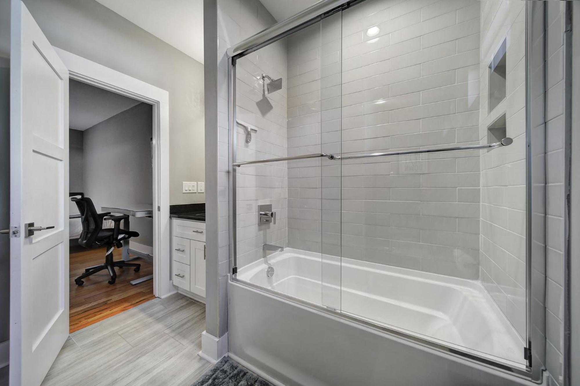 906 Westbrook B City Views Rooftop Hot Tub And Short Walk To Stadium Charlotte Bagian luar foto