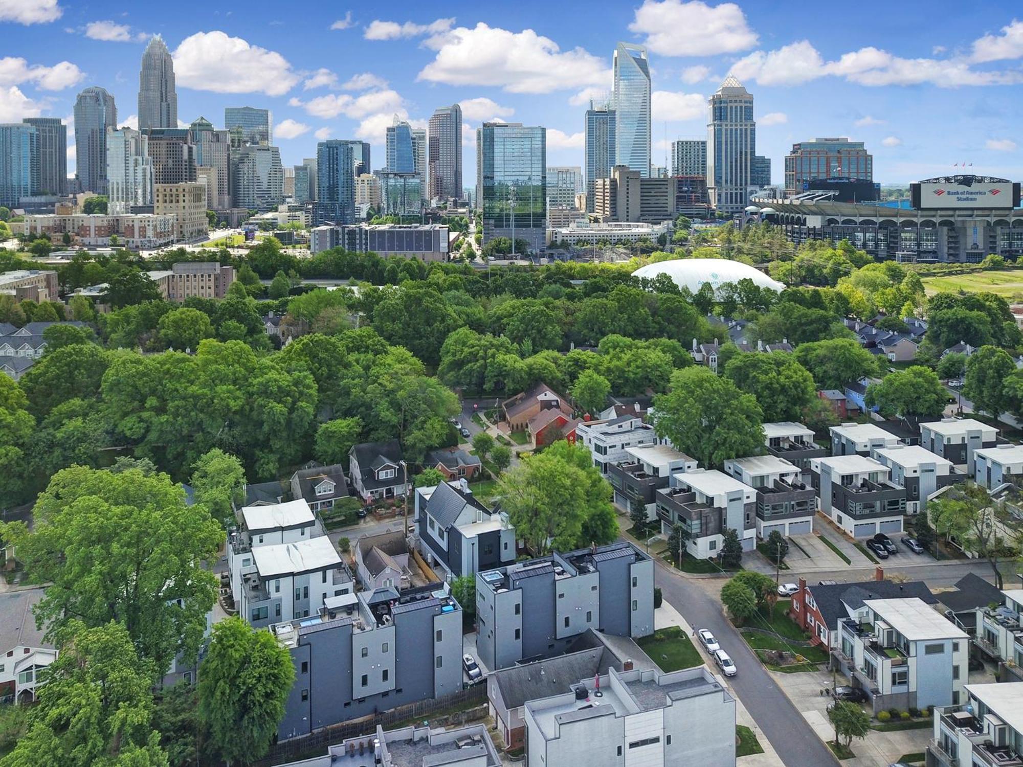 906 Westbrook B City Views Rooftop Hot Tub And Short Walk To Stadium Charlotte Bagian luar foto